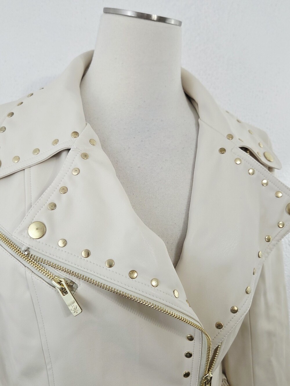 Chelsea Deboer cream faux leather biker jacket gold studded moto women's XL new - Picture 4 of 8